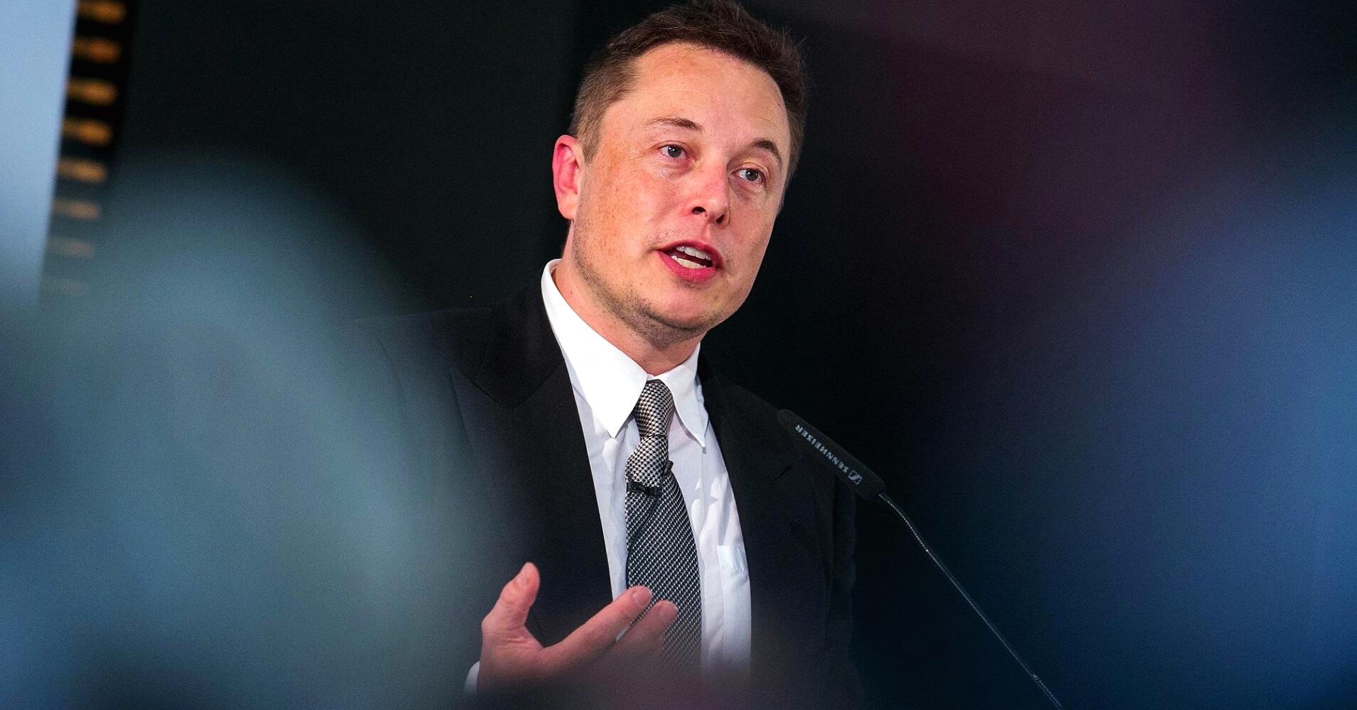 Elon Musk promises to build a pickup truck “right after Model Y”
