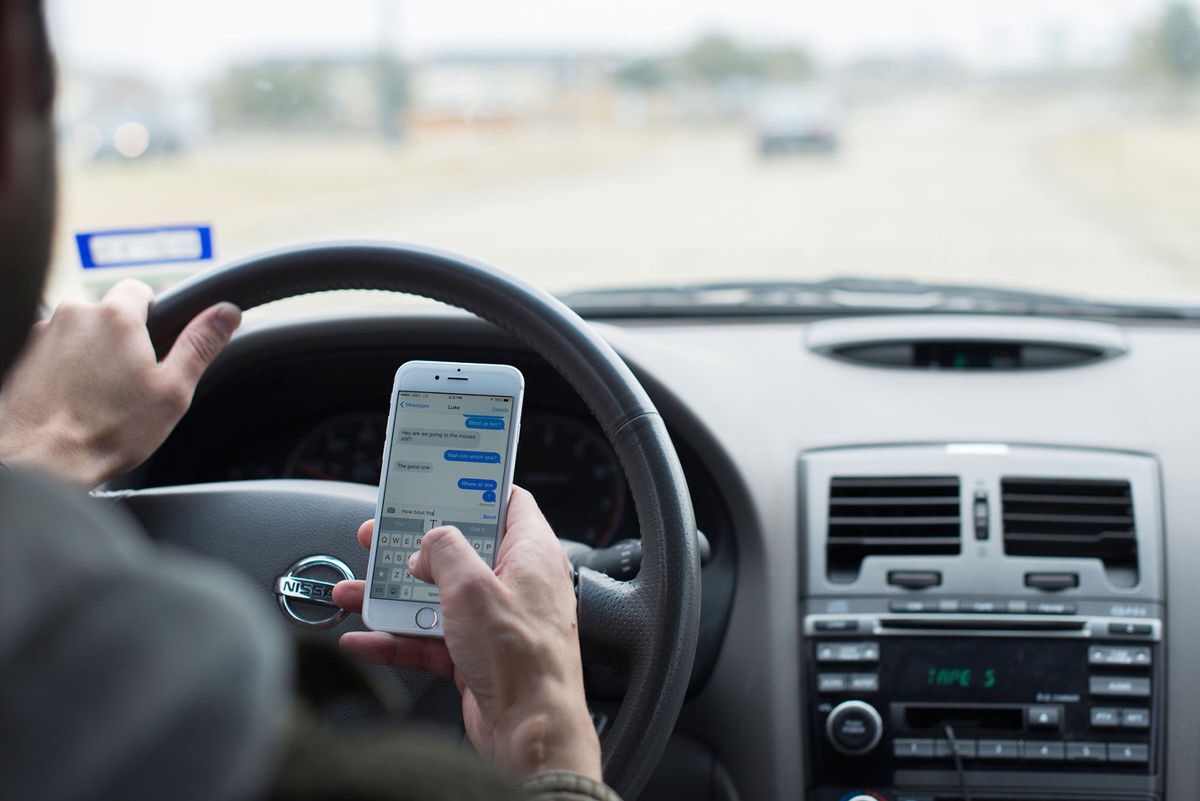 Florida may finally join other states by implementing ban on texting while driving