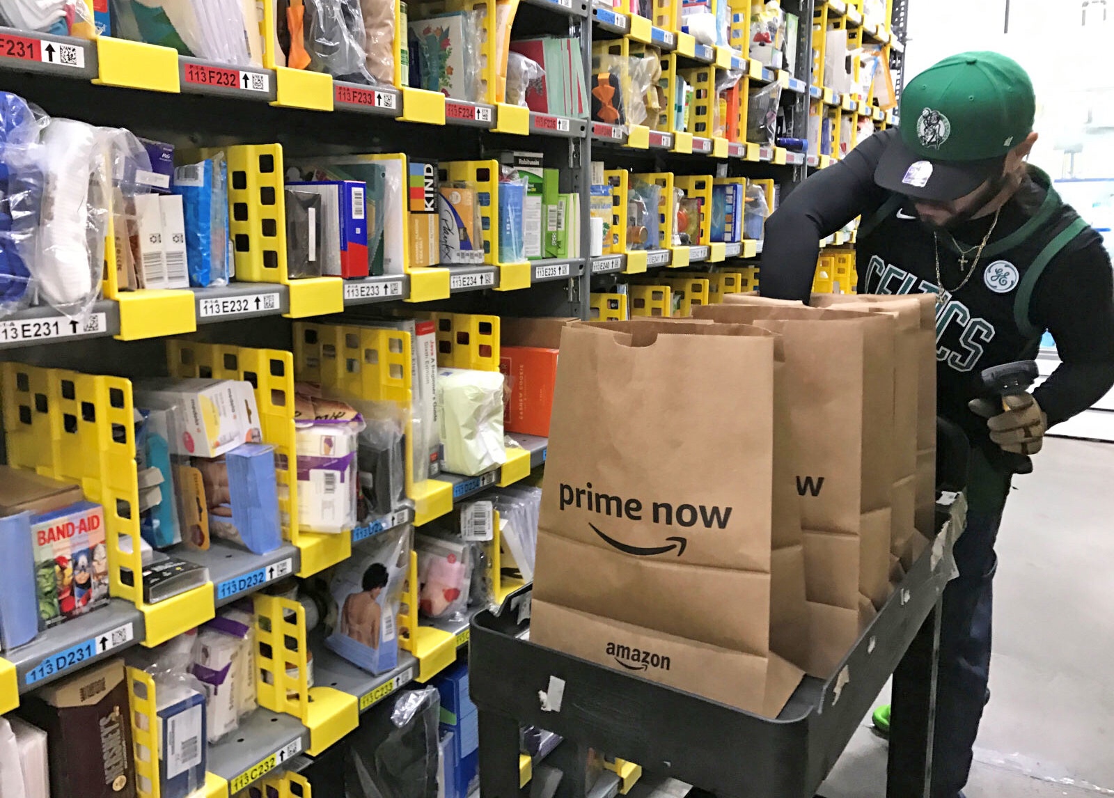 Amazon announces that it shipped over 5 billion items with Prime in 2017