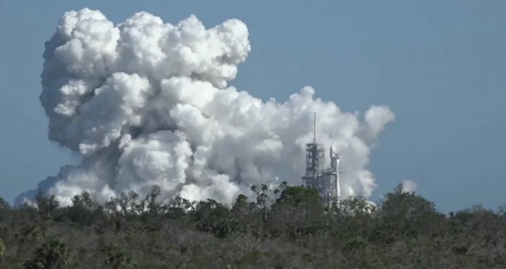 With government shutdown over, SpaceX is testing Falcon Heavy’s 27 engines