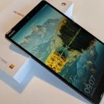 Huawei introduces MediaPad M5, the first tablet with a curved glass screen