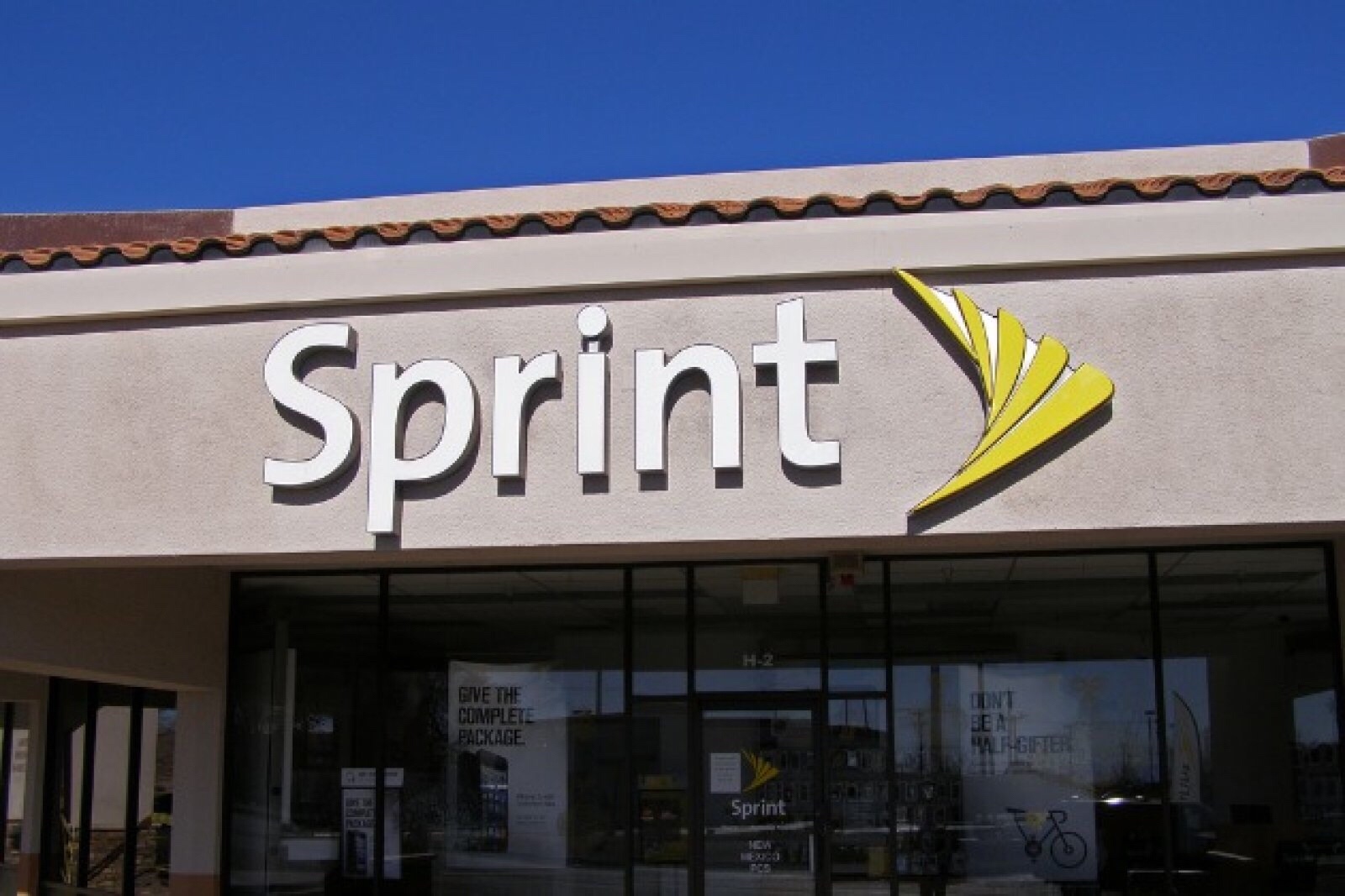 Sprint planning to raise prices and bring out 5G service next year