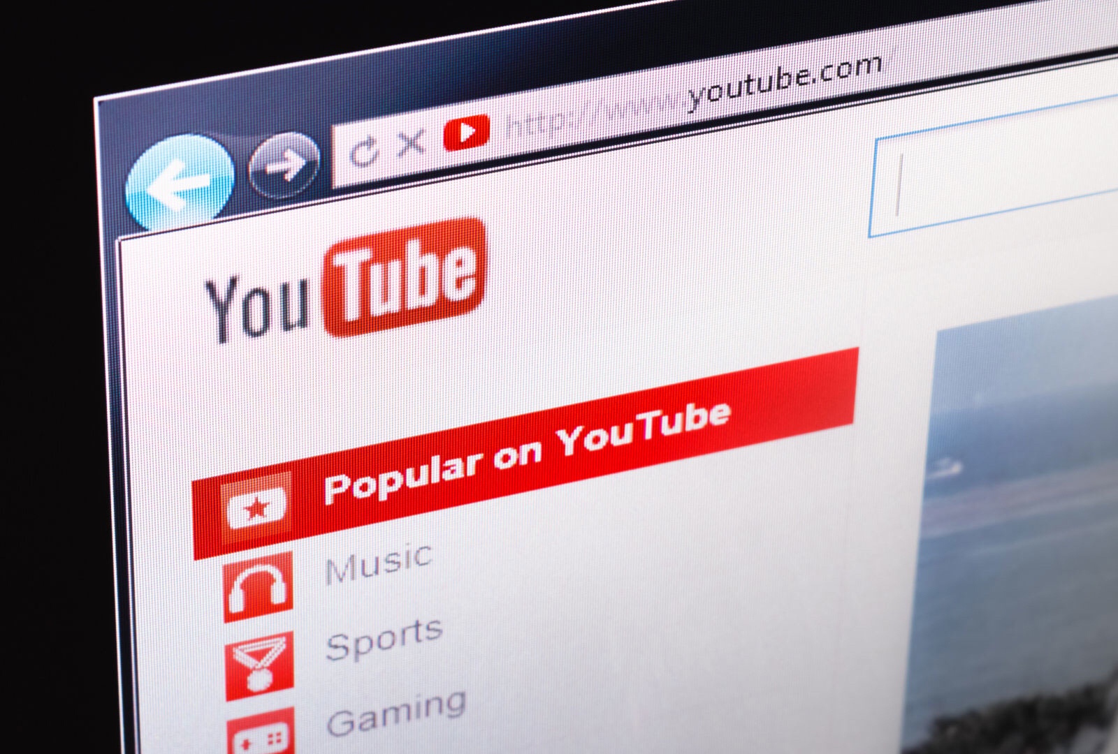 YouTube will now label news videos that have received funding from government