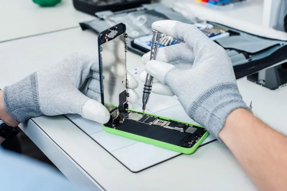 Apple devices at El Grove, California repair facility have called 911 over 1,500 times