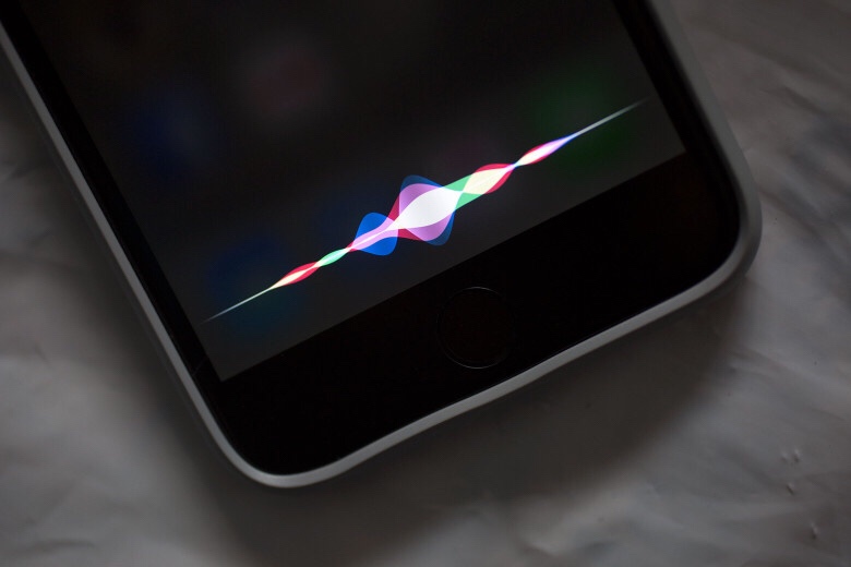 Apple will fix bug that caused Siri to read out hidden lock screen notifications