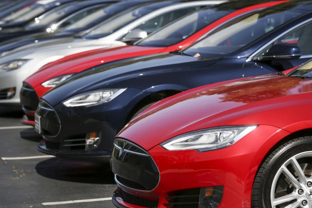 Tesla issues recall that covers 123,000 pre-April 2016 Model