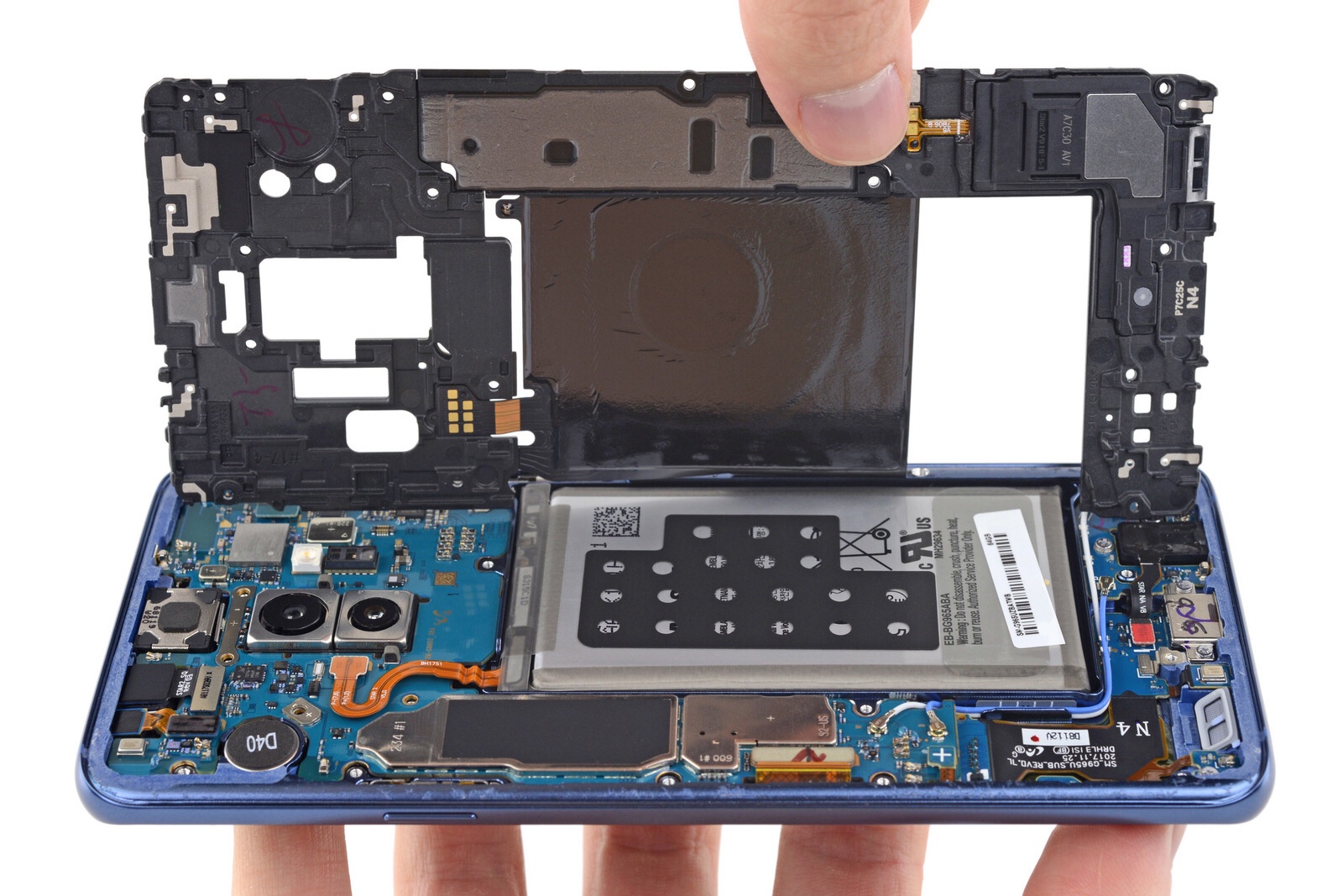 Teardown of Samsung Galaxy S9 shows us details about its camera
