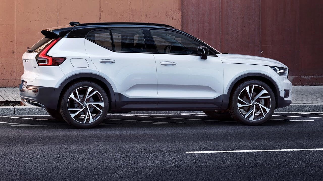 Sign up for the Volvo XC40 subscription with your iPhone