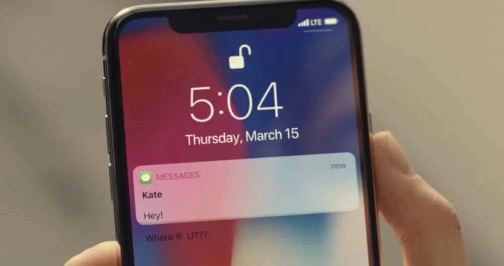 Apple’s latest ad apparently shows iOS 11 bugs