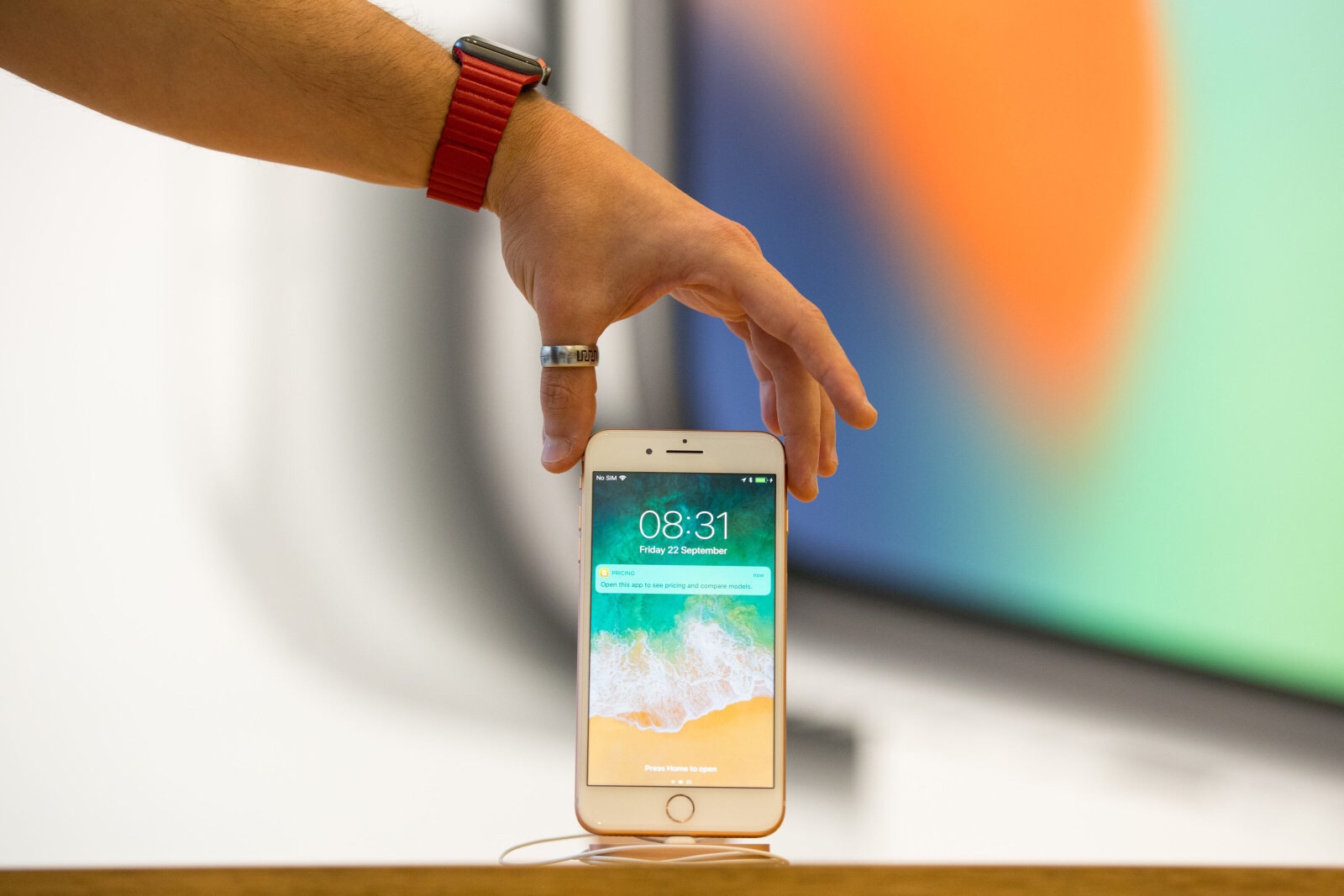 Apple seems to be exploring curved iPhone screens and ‘touchless’ gestures