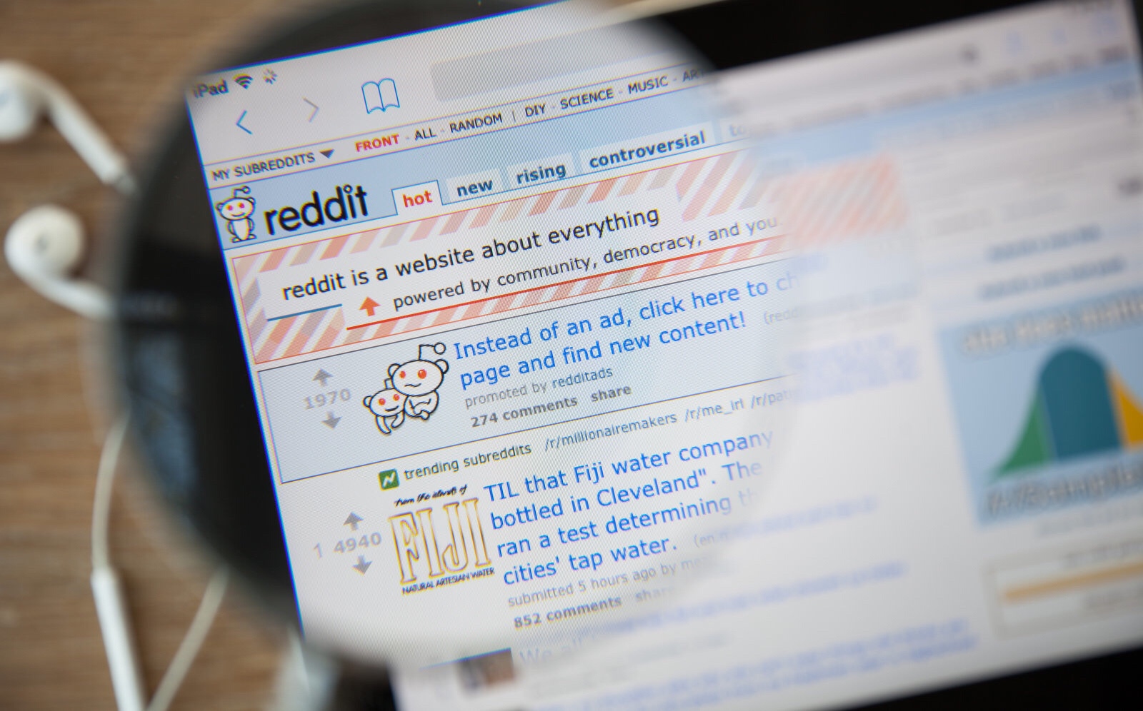 Reddit reveals names of the 944 banned Russian propaganda-linked accounts