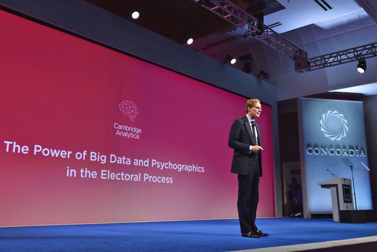 Acting CEO of Cambridge Analytica is stepping down