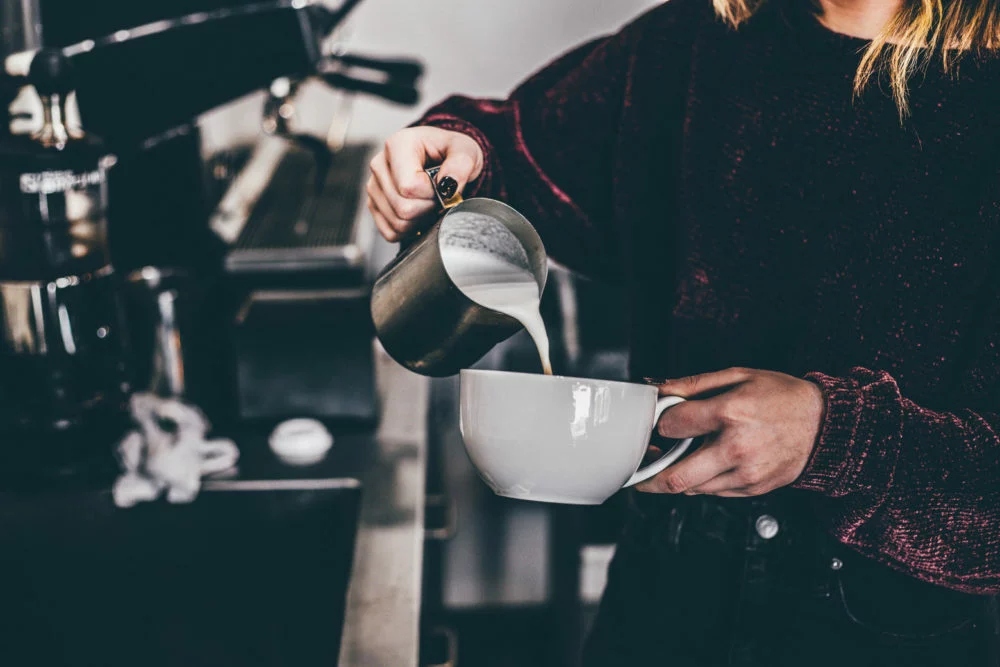 JoltDOWNLOAD: Barista Pouring Latte (3 Stock Images)