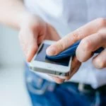 guide how to keep your phone free of bacteria