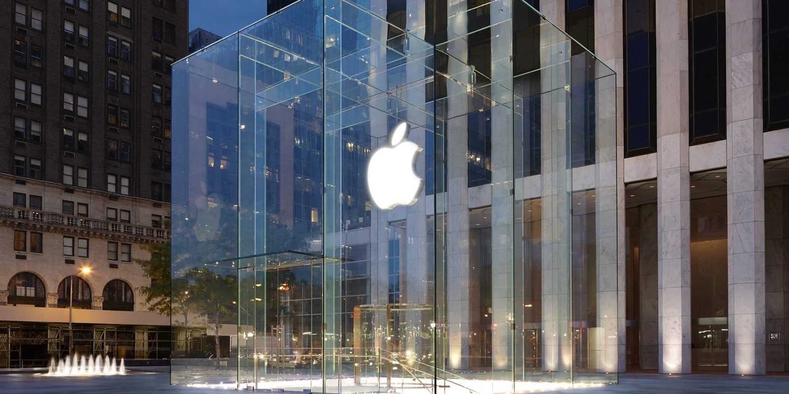 Apple Temporarily Closes 24-hour Fifth Avenue Store Because Of Bed Bugs