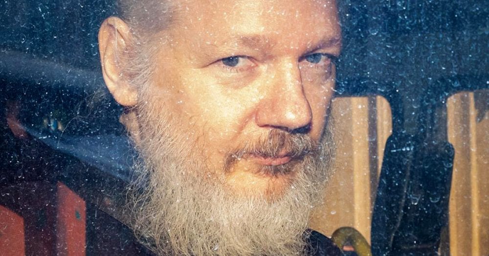 Wikileaks Co-founder Julian Assange Charged With Conspiracy To Commit Computer Intrusion