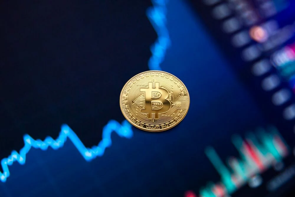 2025 crypto tax guide showing when you pay taxes on cryptocurrency you hold versus sell