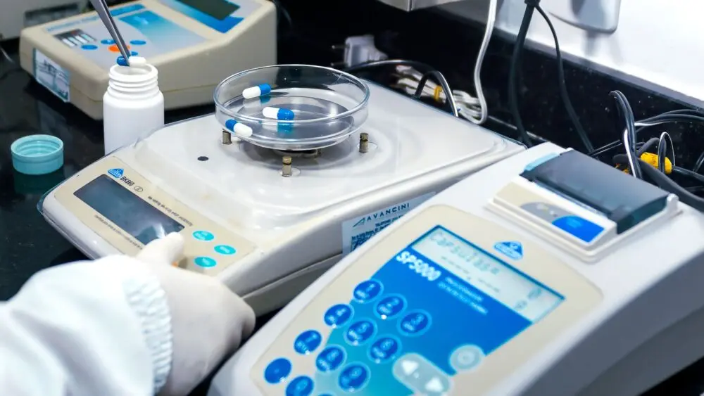 Laboratory equipment with capsules ahead of Eli Lilly earnings