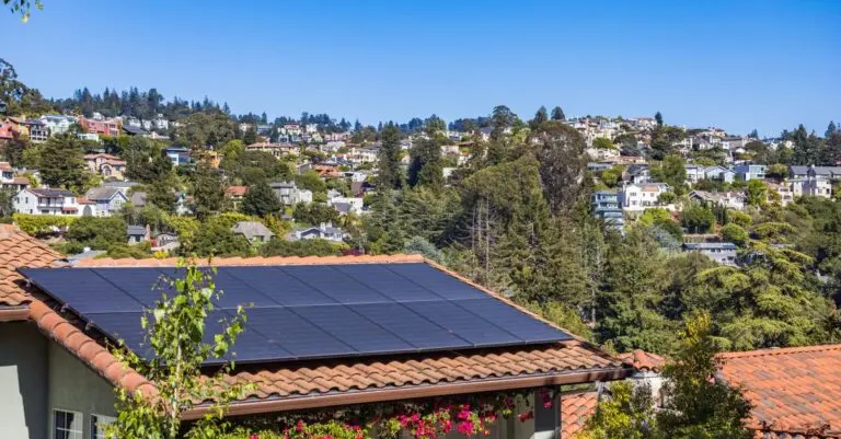 House with solar panels, where home energy tax credits once applied