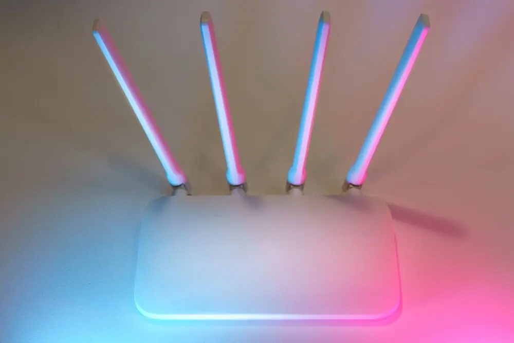 Modern wireless router with antennas
